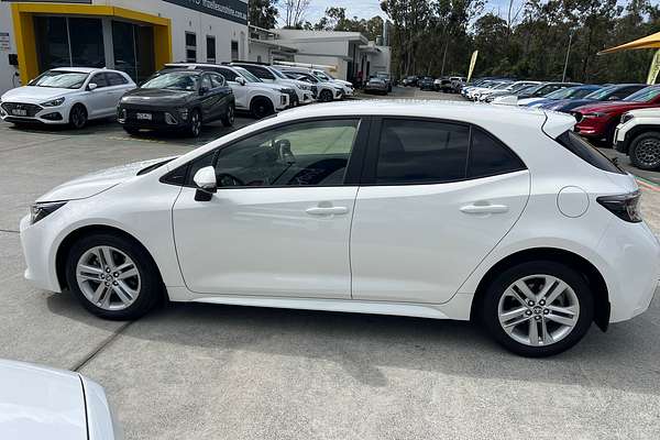 2019 Toyota Corolla SX MZEA12R
