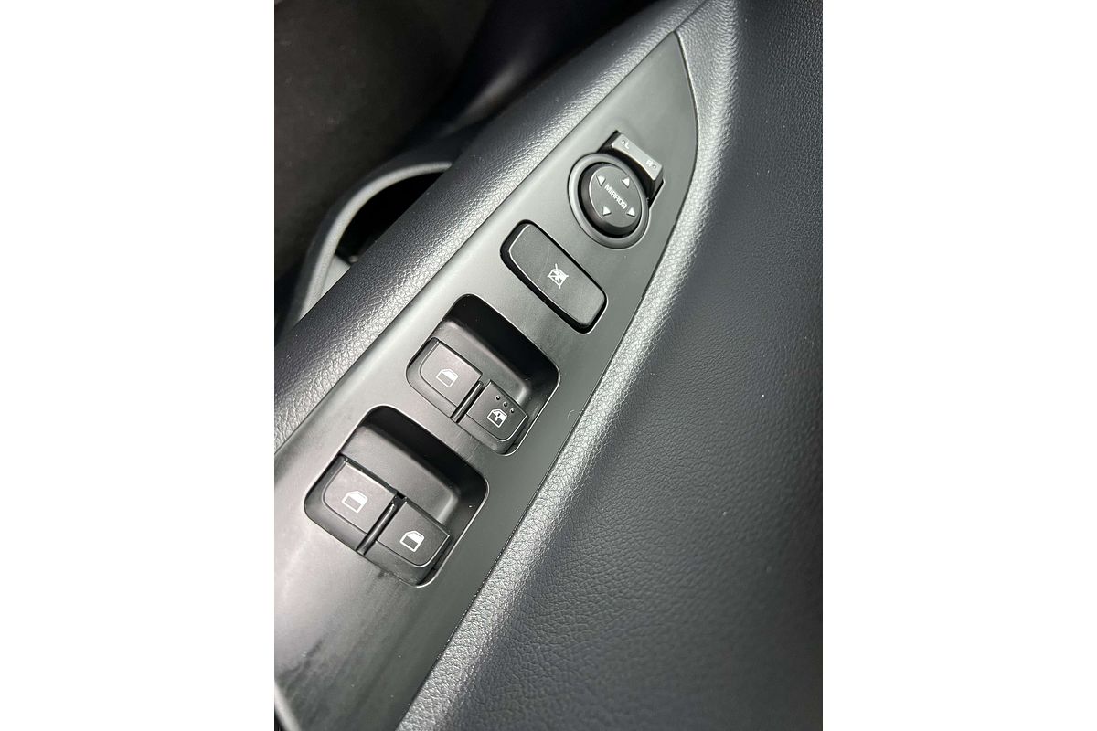 2022 Kia Stonic S YB