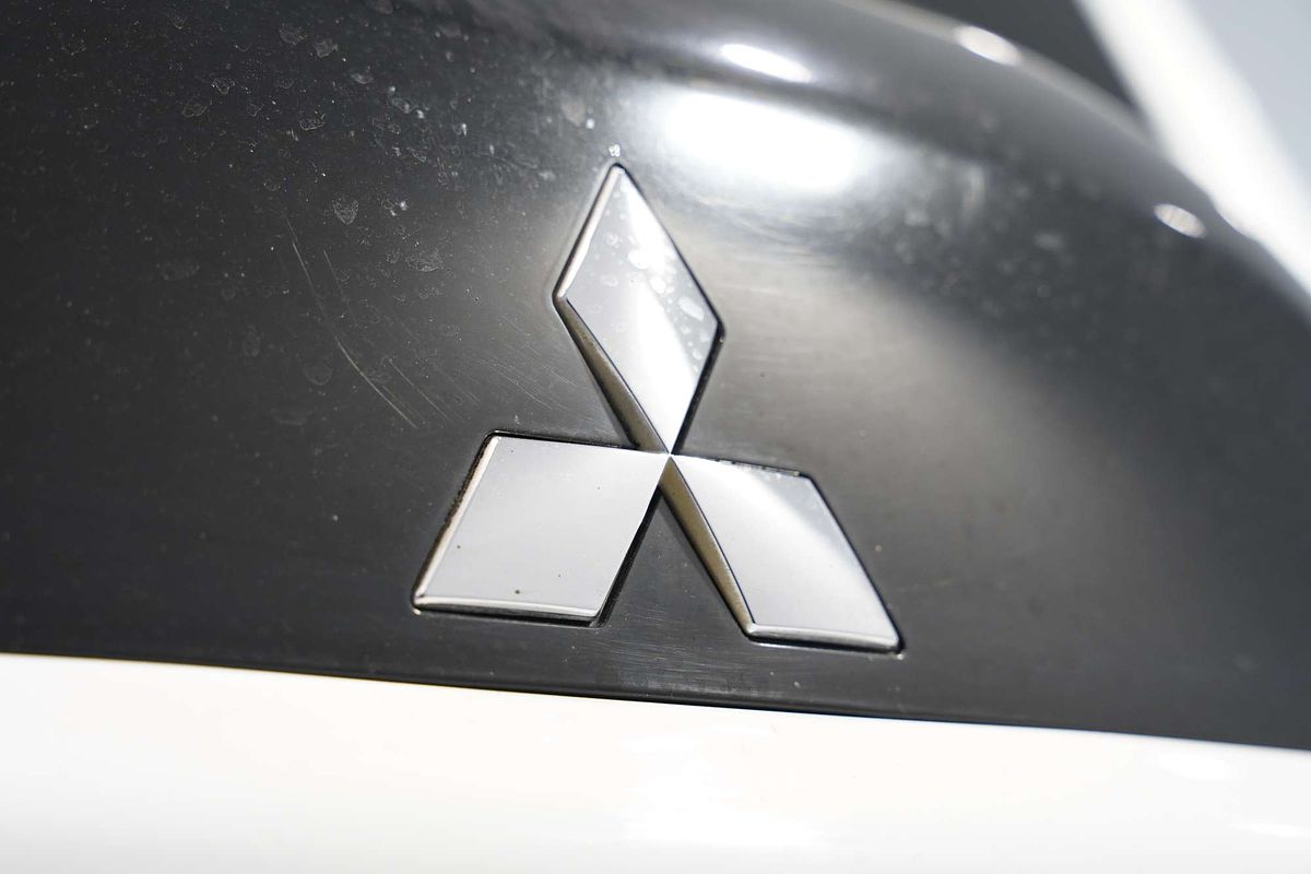 2018 Mitsubishi Pajero GLX NX
