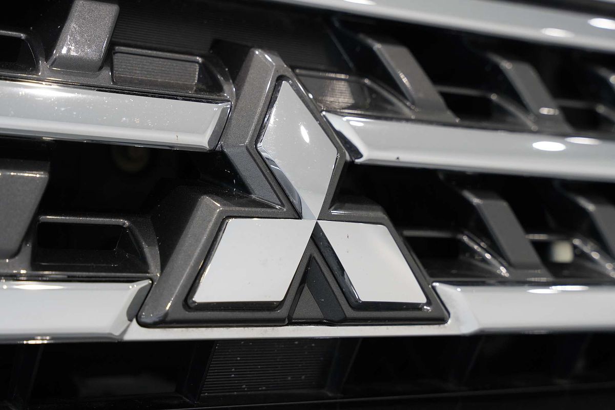 2018 Mitsubishi Pajero GLX NX