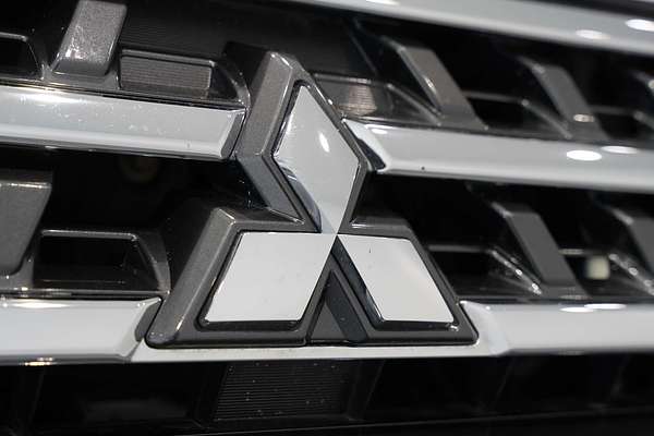 2018 Mitsubishi Pajero GLX NX