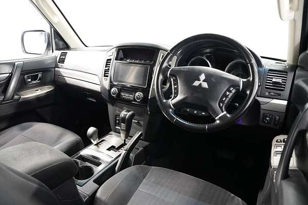 2018 Mitsubishi Pajero GLX NX