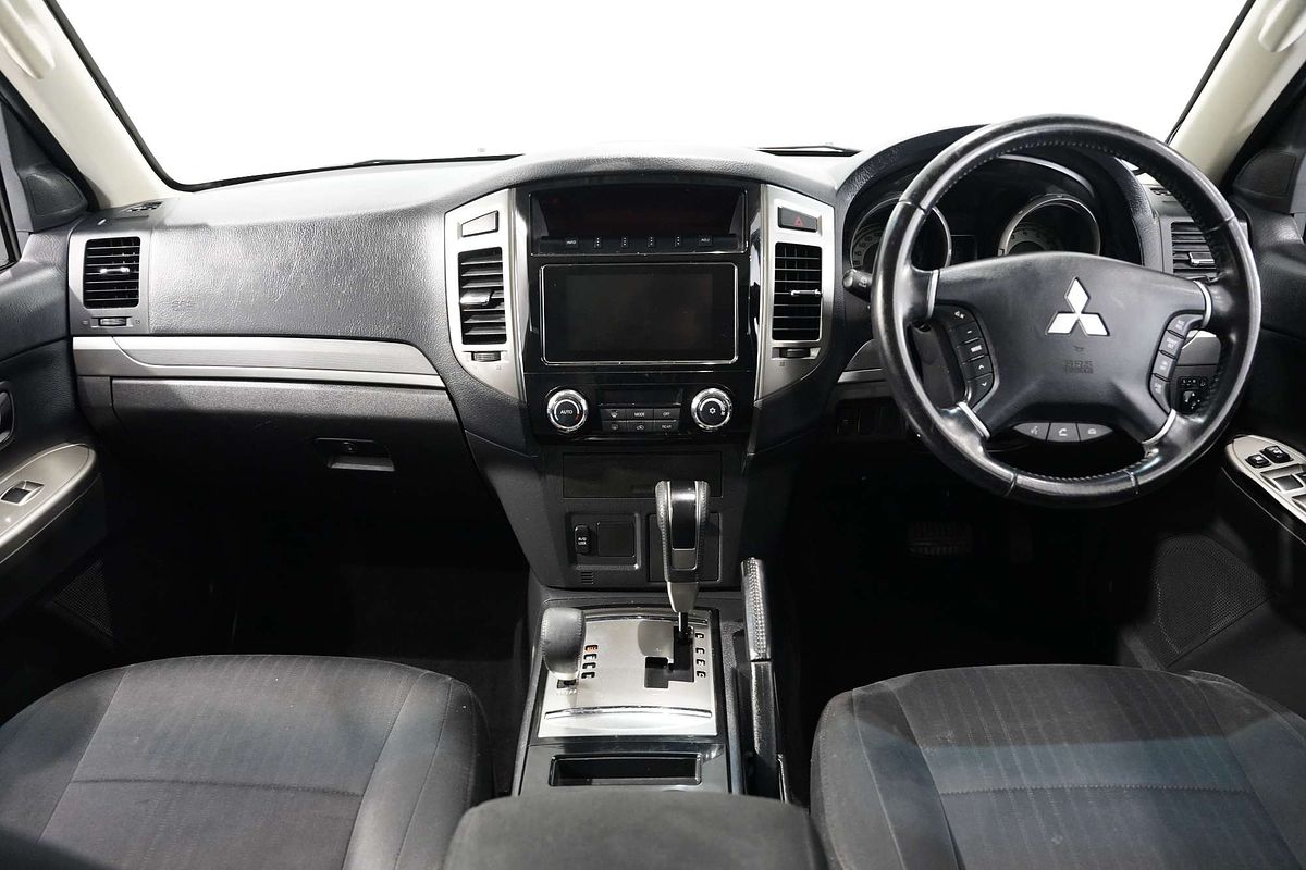 2018 Mitsubishi Pajero GLX NX