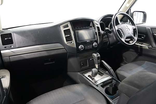 2018 Mitsubishi Pajero GLX NX