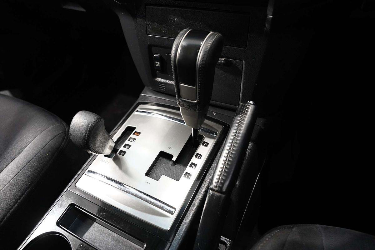 2018 Mitsubishi Pajero GLX NX