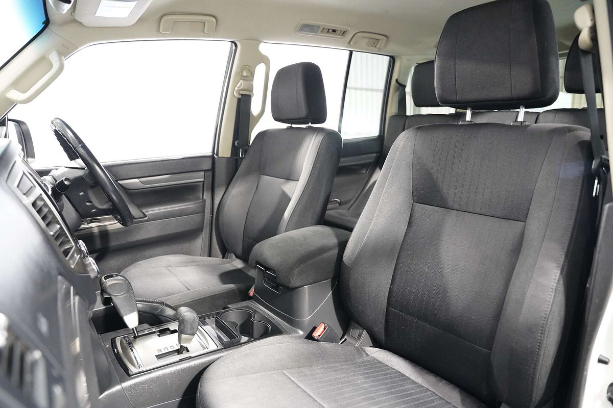 2018 Mitsubishi Pajero GLX NX