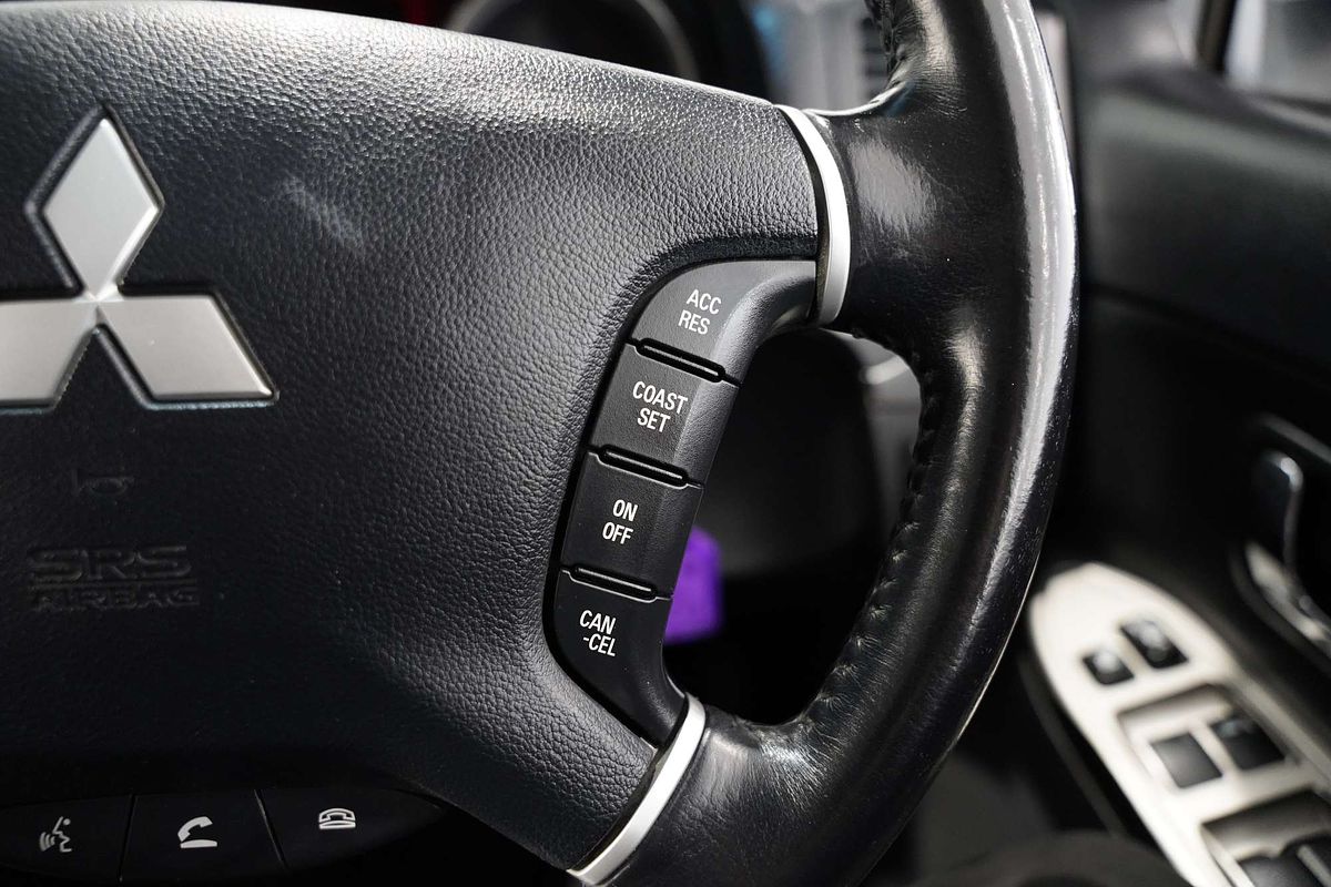 2018 Mitsubishi Pajero GLX NX