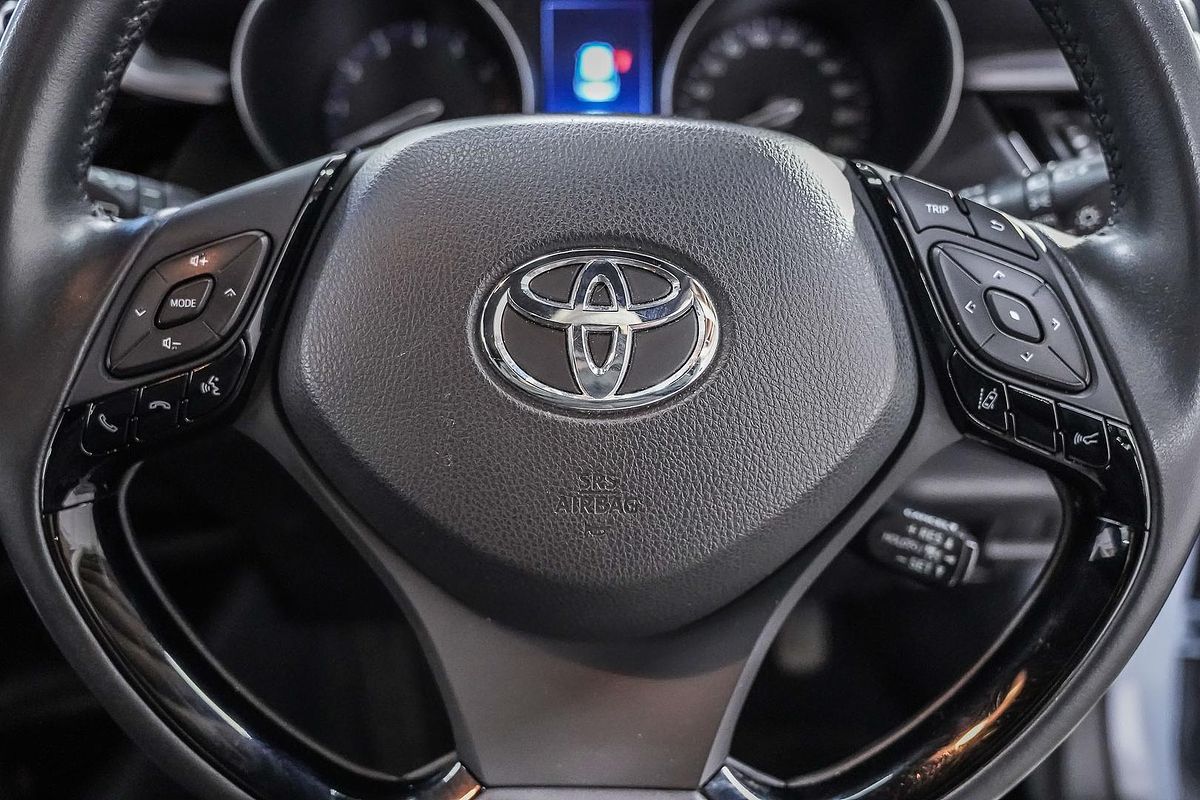 2023 Toyota C-HR GXL NGX10R
