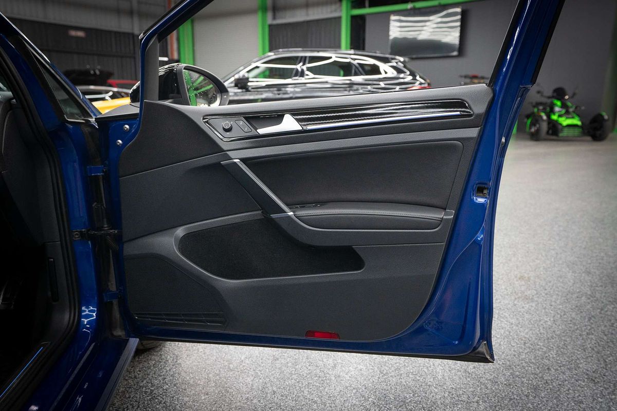 2016 Volkswagen Golf R 7