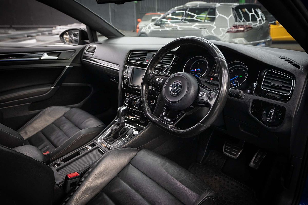 2016 Volkswagen Golf R 7
