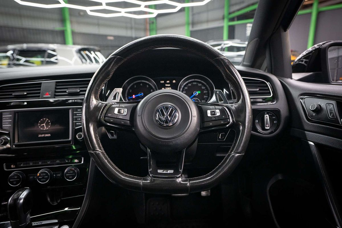 2016 Volkswagen Golf R 7