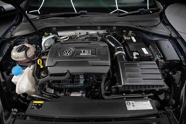 2016 Volkswagen Golf R 7