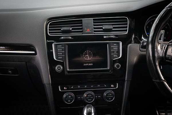 2016 Volkswagen Golf R 7