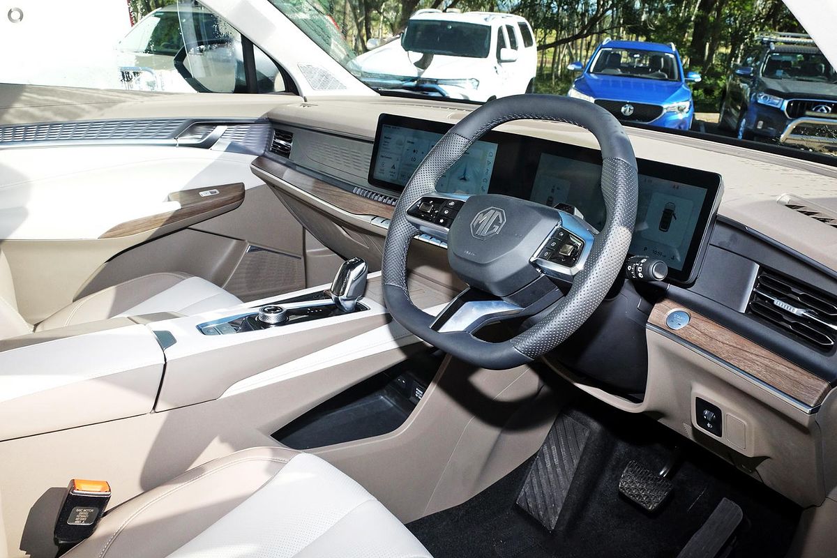 2025 MG QS Essence IS31 AWD