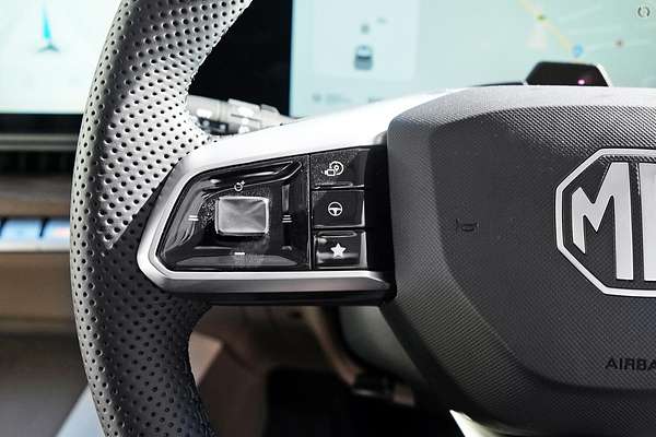 2025 MG QS Essence IS31 AWD