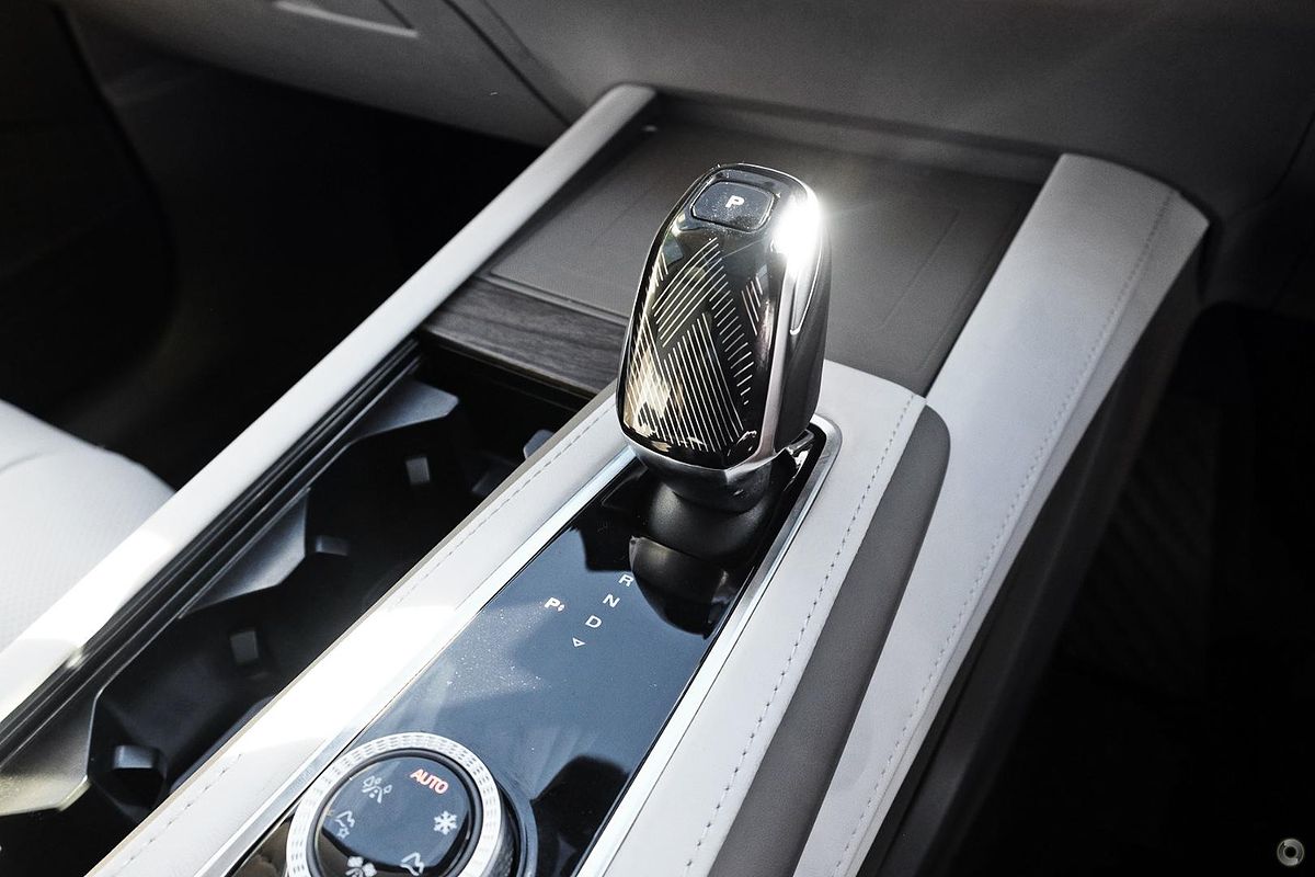 2025 MG QS Essence IS31 AWD