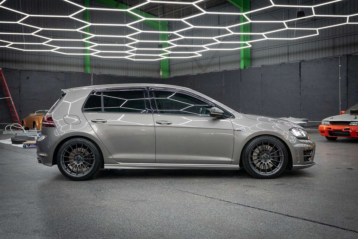 2015 Volkswagen Golf R 7