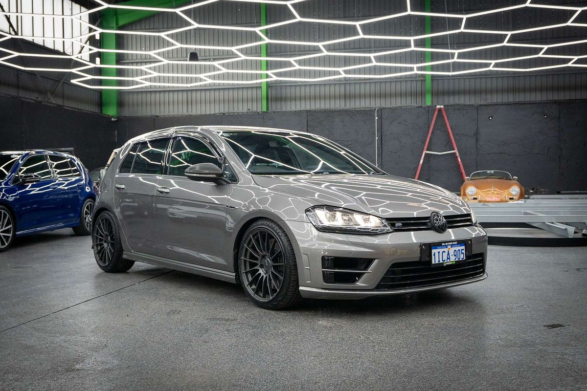 2015 Volkswagen Golf R 7