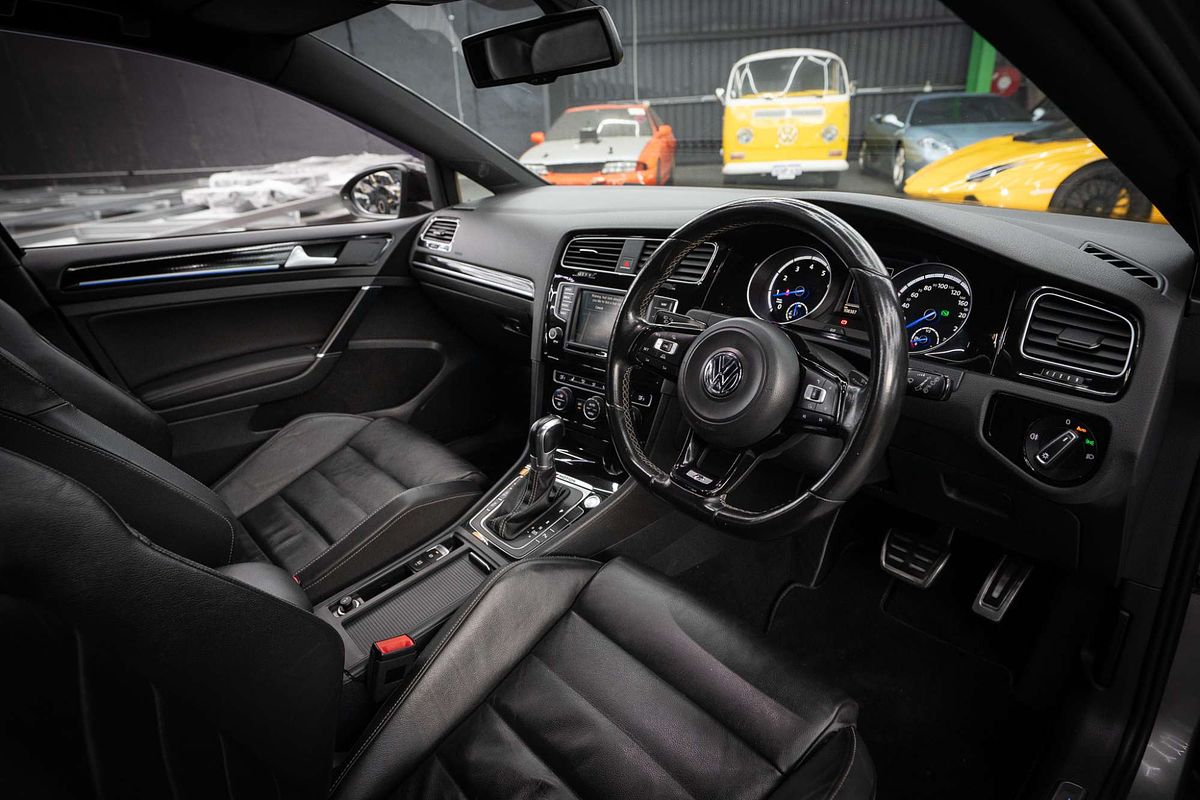 2015 Volkswagen Golf R 7
