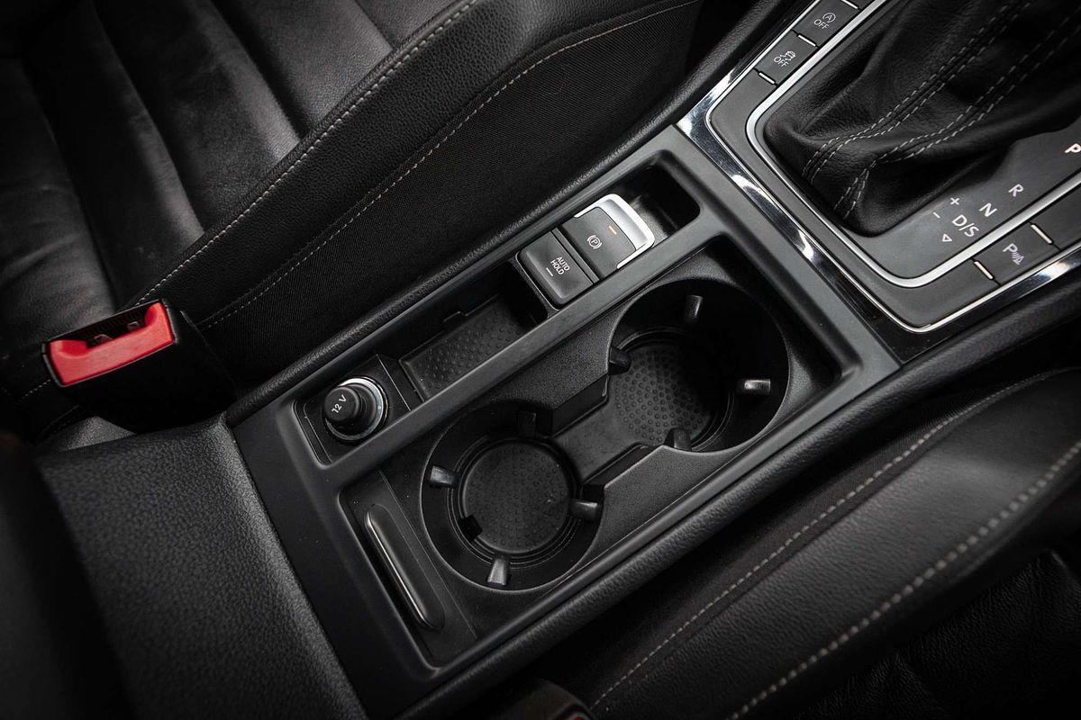 2015 Volkswagen Golf R 7