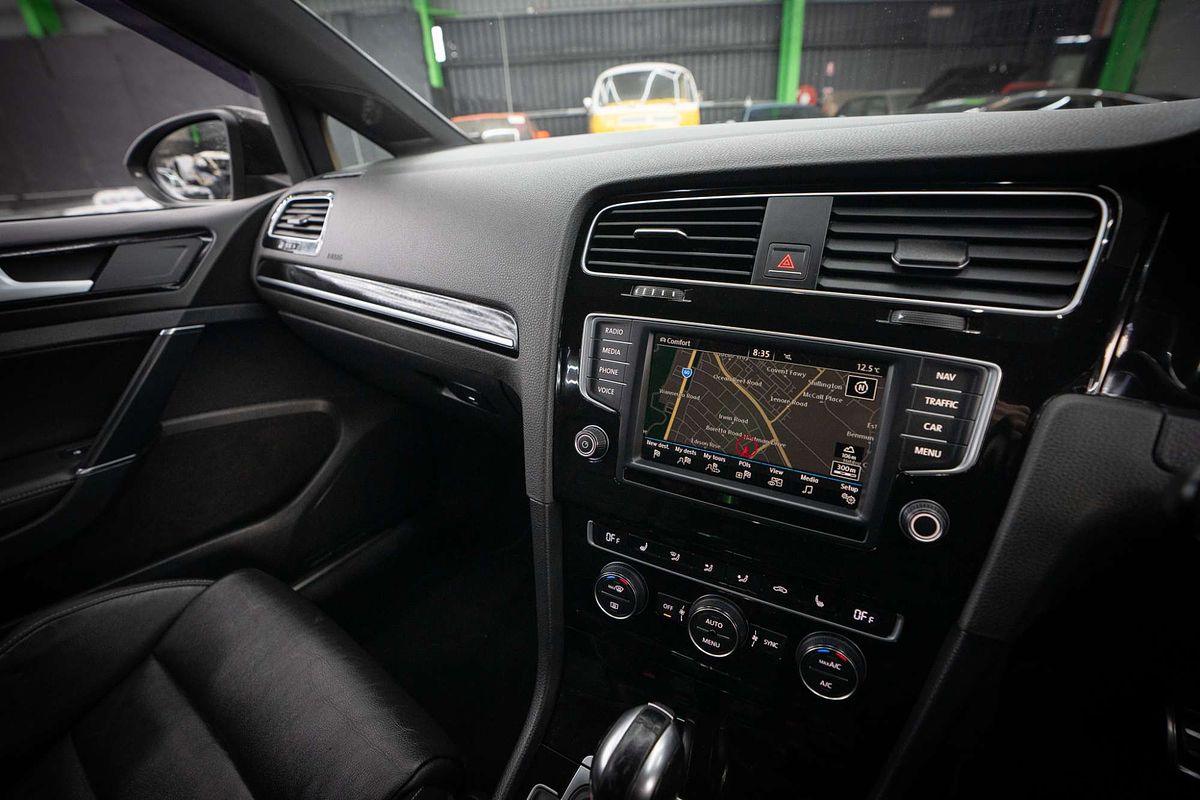 2015 Volkswagen Golf R 7