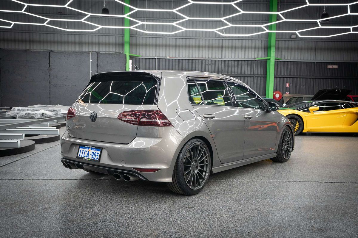 2015 Volkswagen Golf R 7