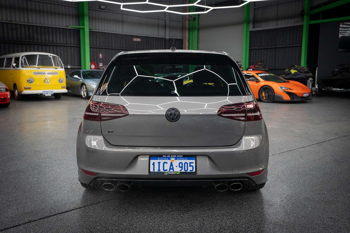 2015 Volkswagen Golf R 7