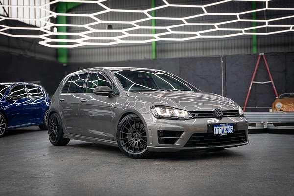 2015 Volkswagen Golf R 7