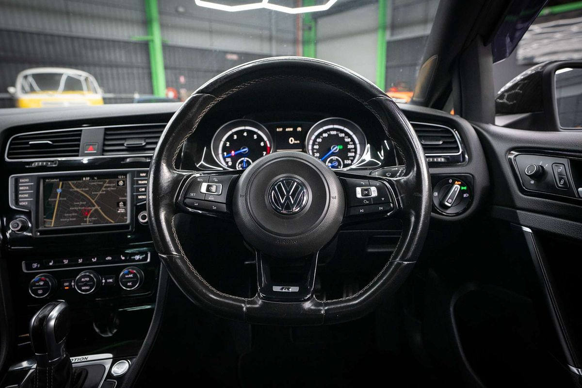2015 Volkswagen Golf R 7