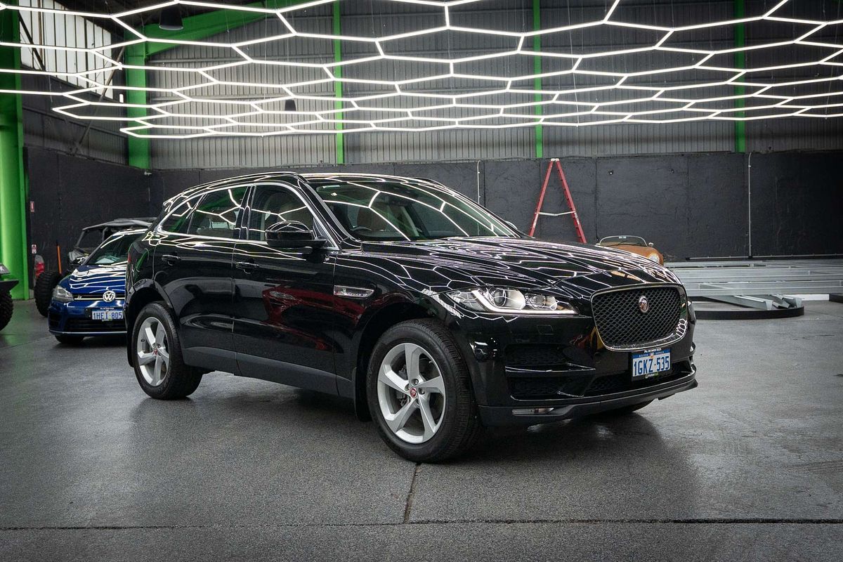 2017 Jaguar F-PACE 20d Prestige X761
