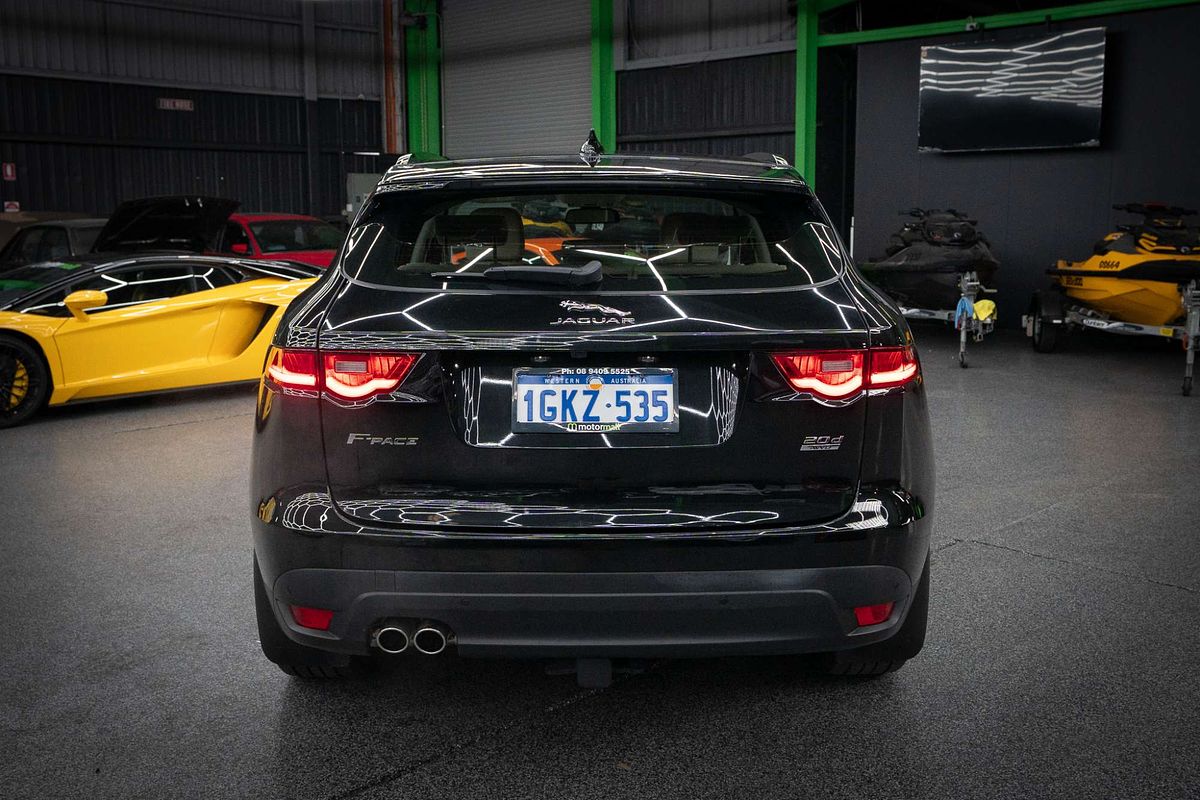 2017 Jaguar F-PACE 20d Prestige X761