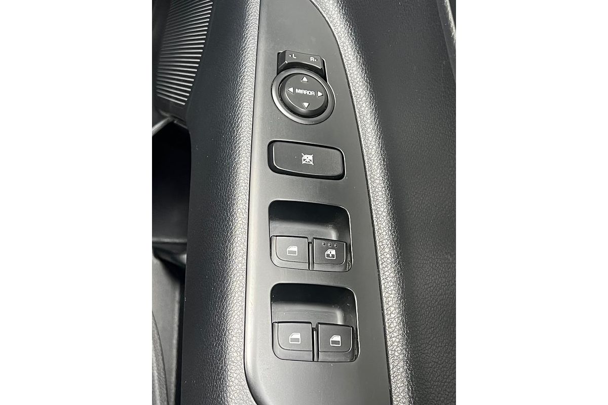 2022 Kia Stonic S YB