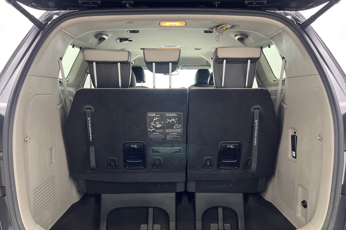 2018 Kia Carnival Platinum YP