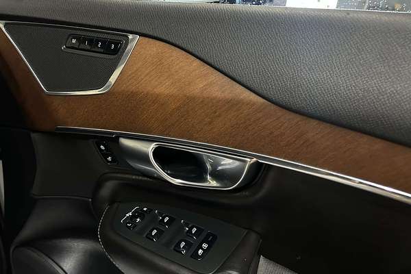 2017 Volvo XC90 T6 Inscription