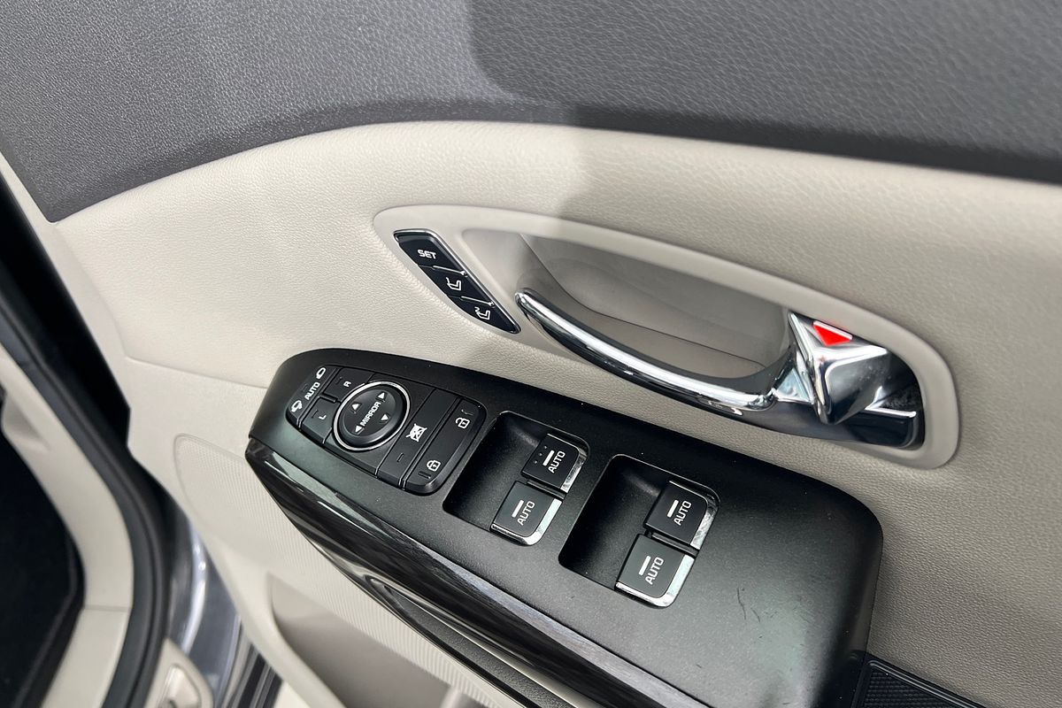 2018 Kia Carnival Platinum YP