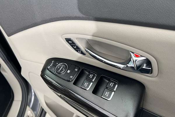 2018 Kia Carnival Platinum YP