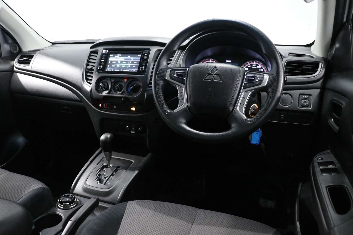 2021 Mitsubishi Triton GLX MR 4X4