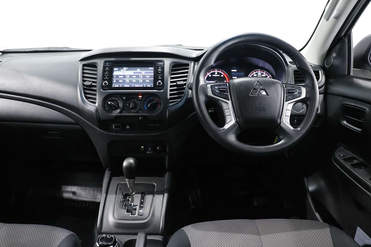 2021 Mitsubishi Triton GLX MR 4X4