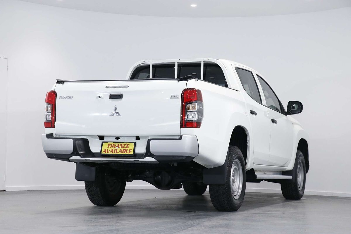 2021 Mitsubishi Triton GLX MR 4X4
