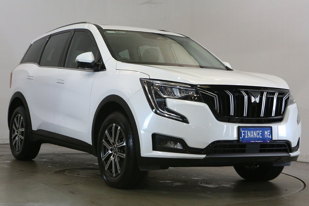 2024 Mahindra XUV700 AX7L Black Edition