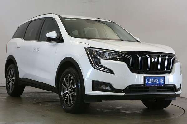 2024 Mahindra XUV700 AX7L Black Edition