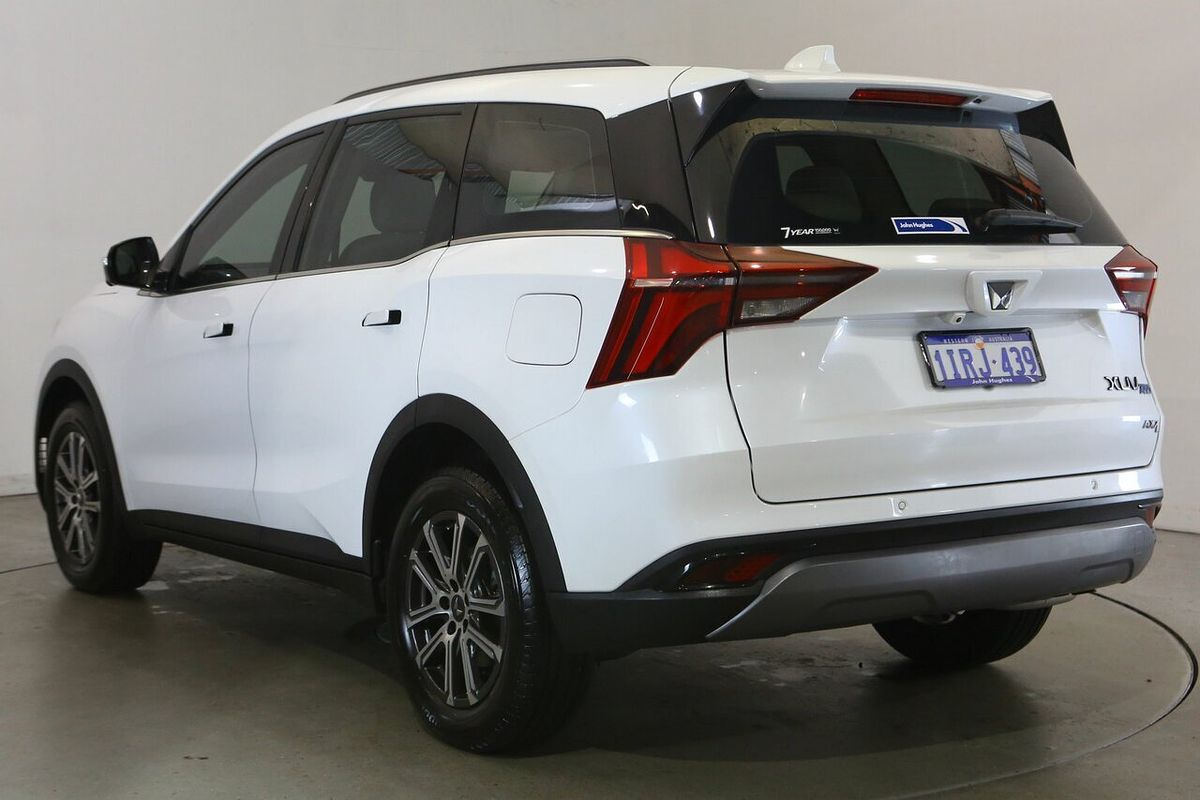 2024 Mahindra XUV700 AX7L Black Edition
