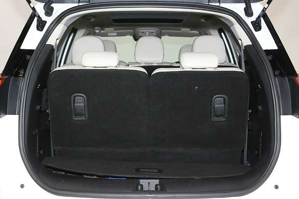 2024 Mahindra XUV700 AX7L Black Edition