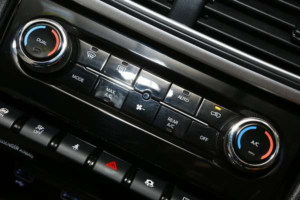 2024 Mahindra XUV700 AX7L Black Edition