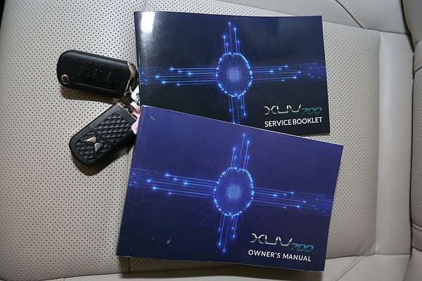 2024 Mahindra XUV700 AX7L Black Edition