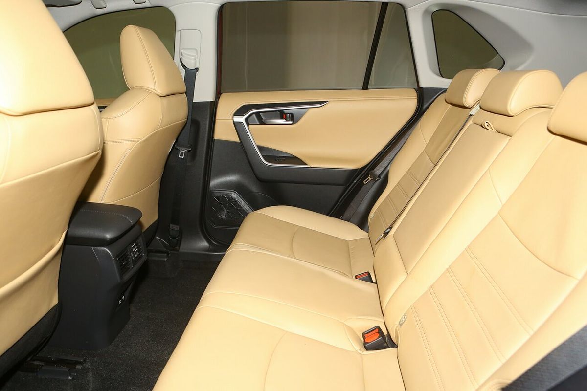 2020 Toyota RAV4 Cruiser AXAH54R