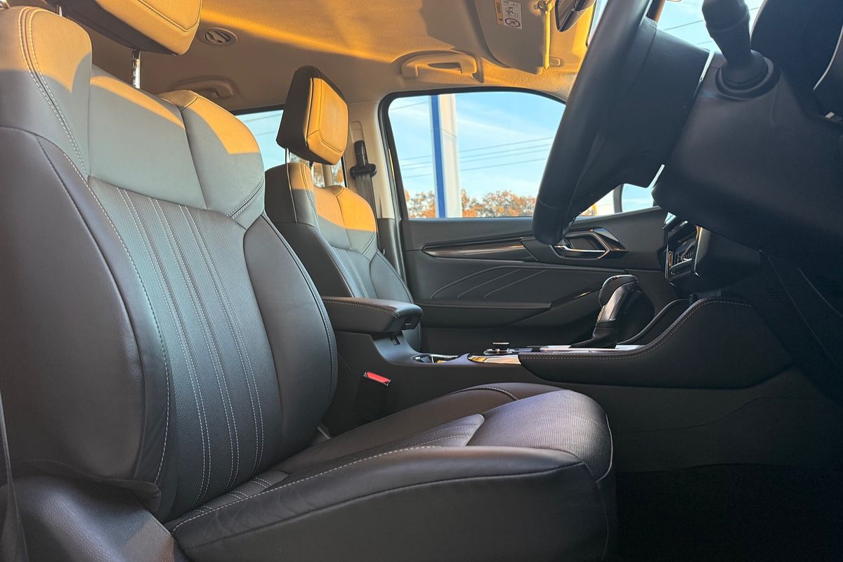 2024 Isuzu MU-X LS-T