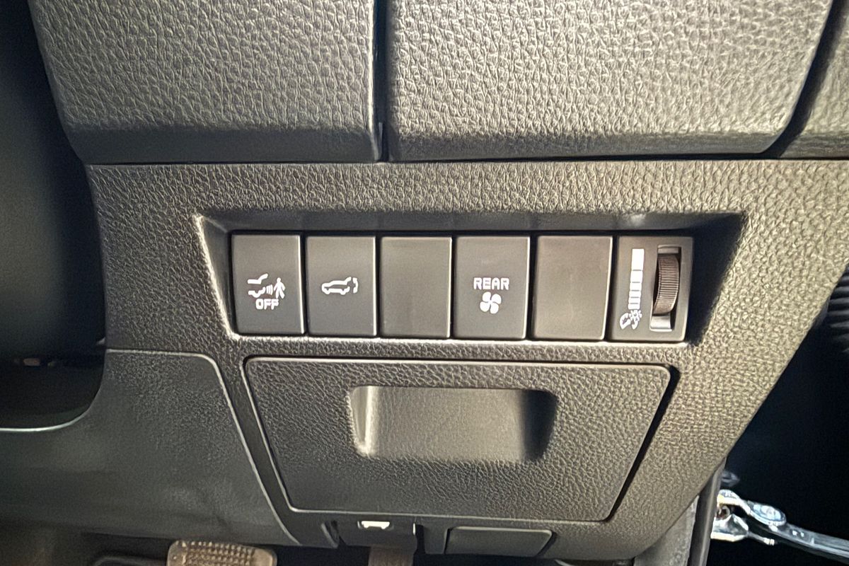 2024 Isuzu MU-X LS-T