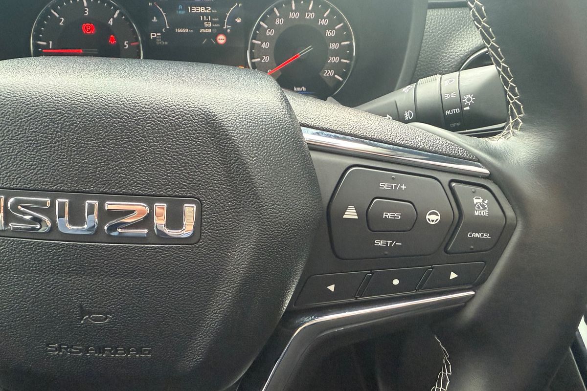 2024 Isuzu MU-X LS-T