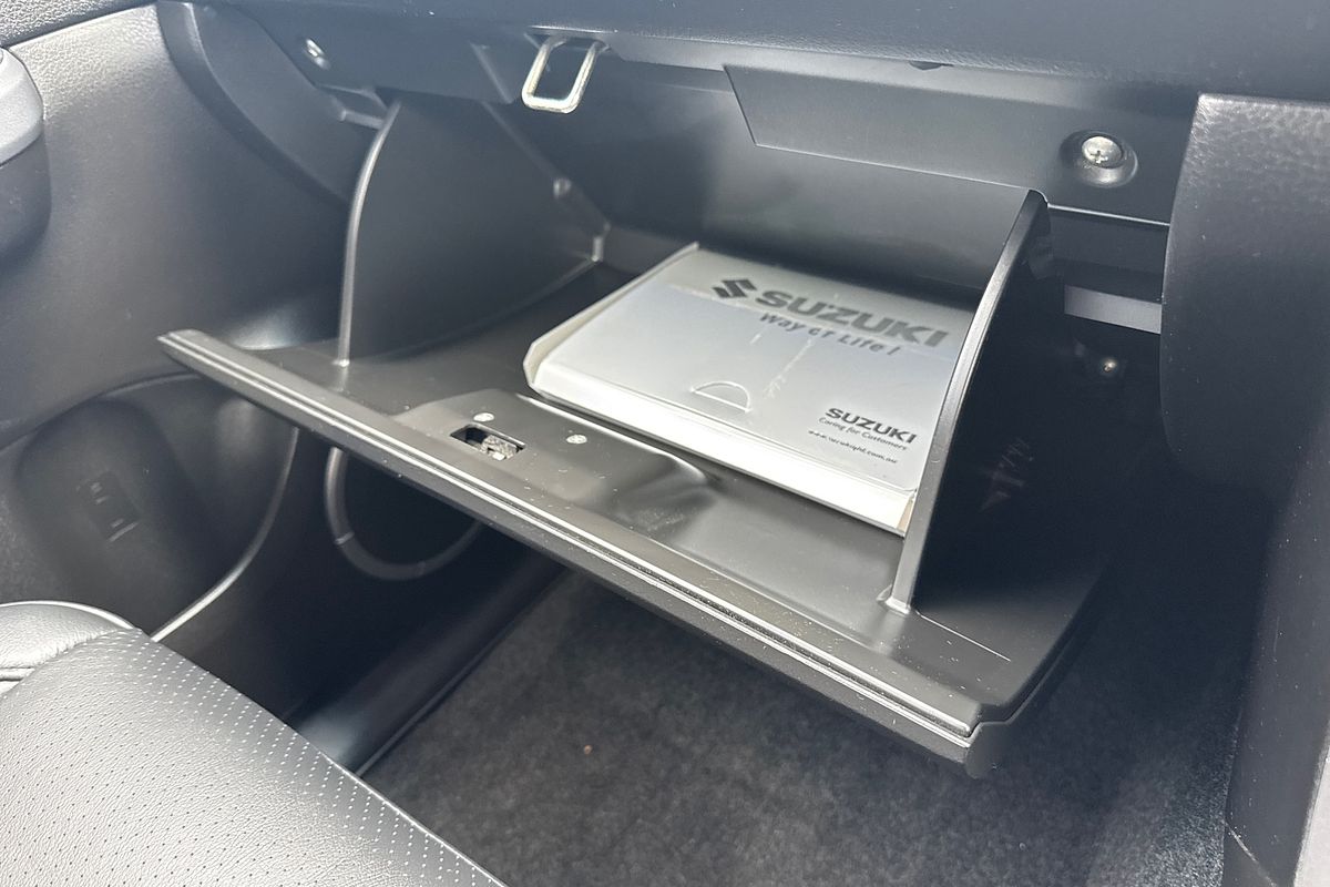 2012 Suzuki Grand Vitara Prestige JB
